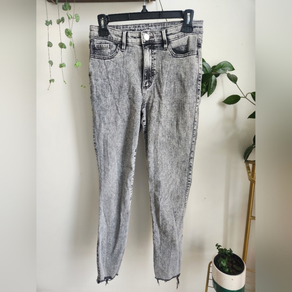 High Rise Ankle Cut Soft Jeans